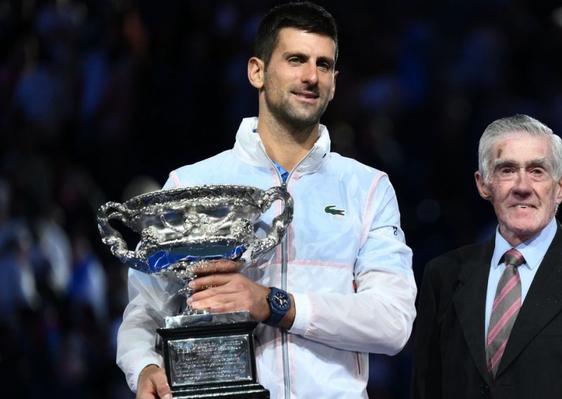 [FOTO] Fantastični Novak Đoković potvrdio da je kralj Australian Opena i osvojio rekordni 22. Grand Slam u karijeri; Grk bez šanse!