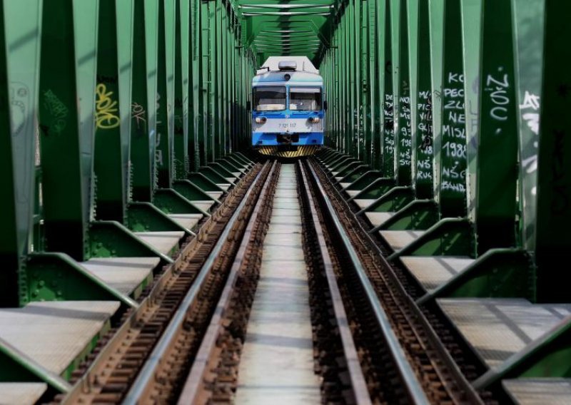 Ukida se brzi vlak Osijek-Zagreb