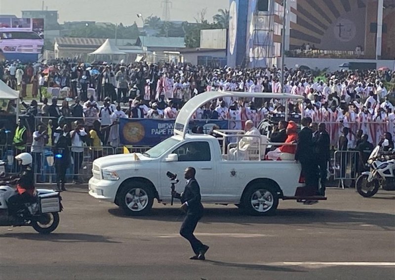 Papa Franjo pozvao na uzajamno opraštanje kako bi se okončao sukob u Kongu
