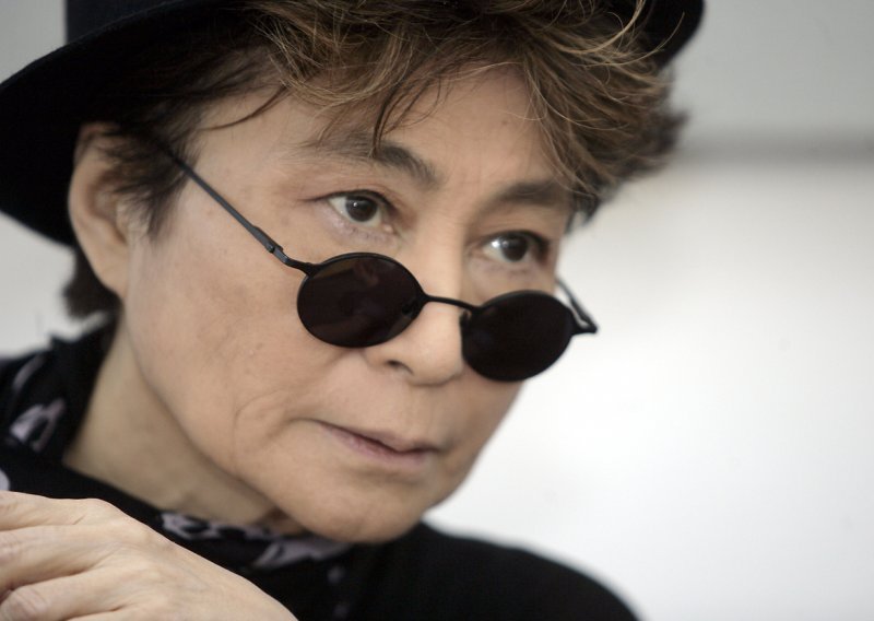 Yoko Ono hospitalizirana zbog gripe