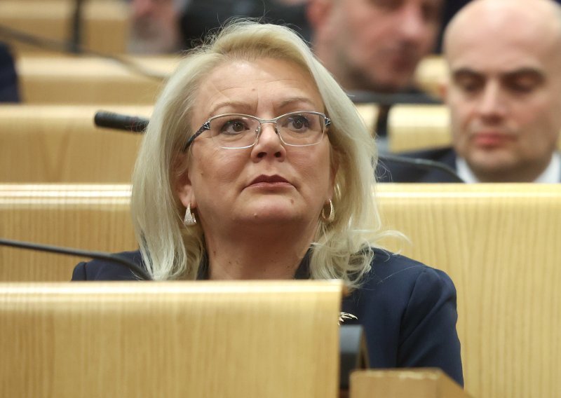 Lidija Bradara iz HDZ-a kandidatkinja za predsjednicu Federacije BiH, blokada još traje