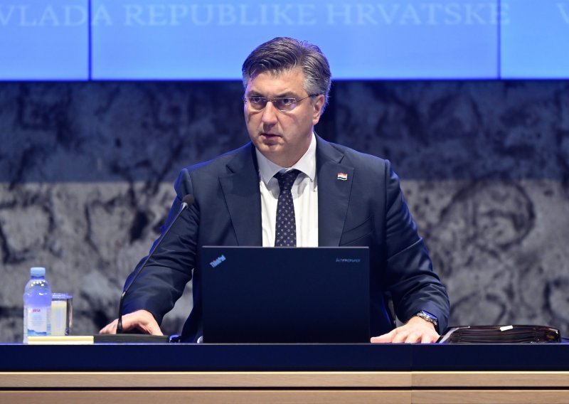 [FOTO] Plenković: Za narodne obveznice do sada je uplaćeno 220 milijuna eura
