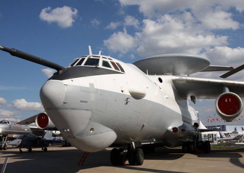 Ruski vojni zrakoplov oštećen u sabotaži u Bjelorusiji, napadnut je dronom