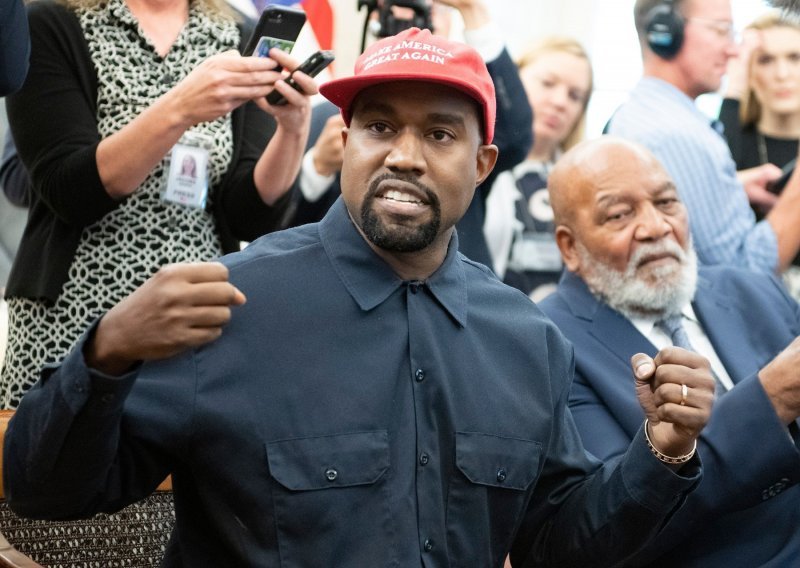 Pola milijarde dolara štete: Dioničari tuže Adidas zbog Kanyea Westa i Yeezyja