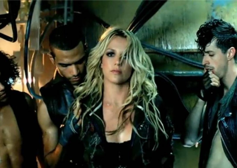 Britney Spears snimila spot o kraju svijeta