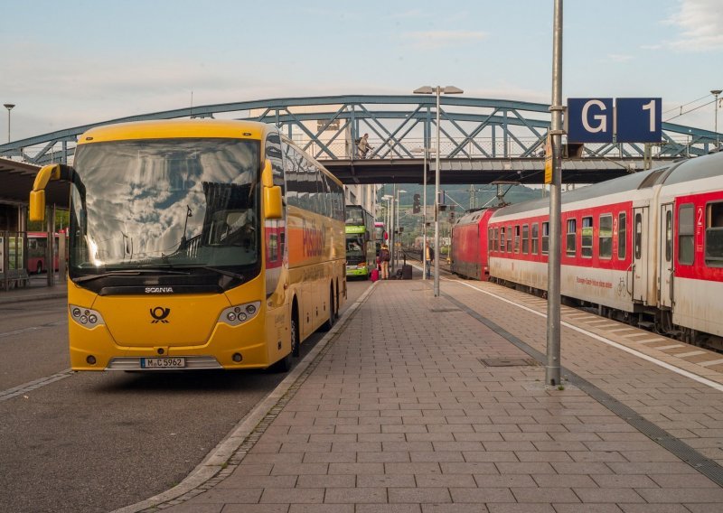 Njemačke tvrtke smanjuju autobusni prijevoz zbog manjka vozača