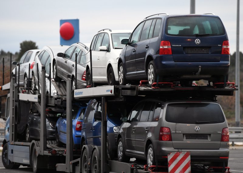 Europska autoindustrija u krizi: Radnicima nude sve što požele samo da se ostave posla i postanu vozači kamiona