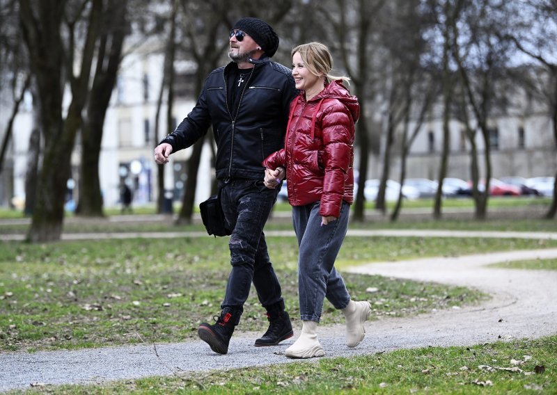 Danijela Martinović ne krije sreću: S novim partnerom uživala u romantičnoj šetnji
