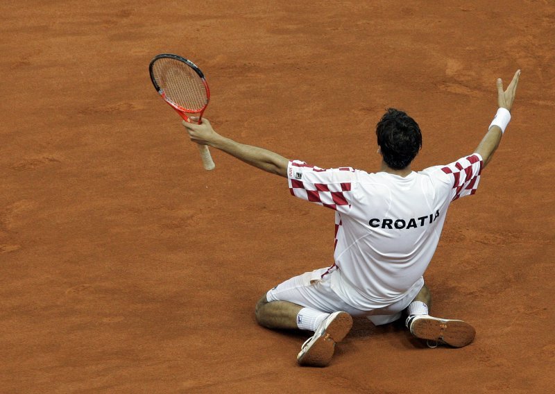Čilić razbio Nadala, u finalu s Đokovićem