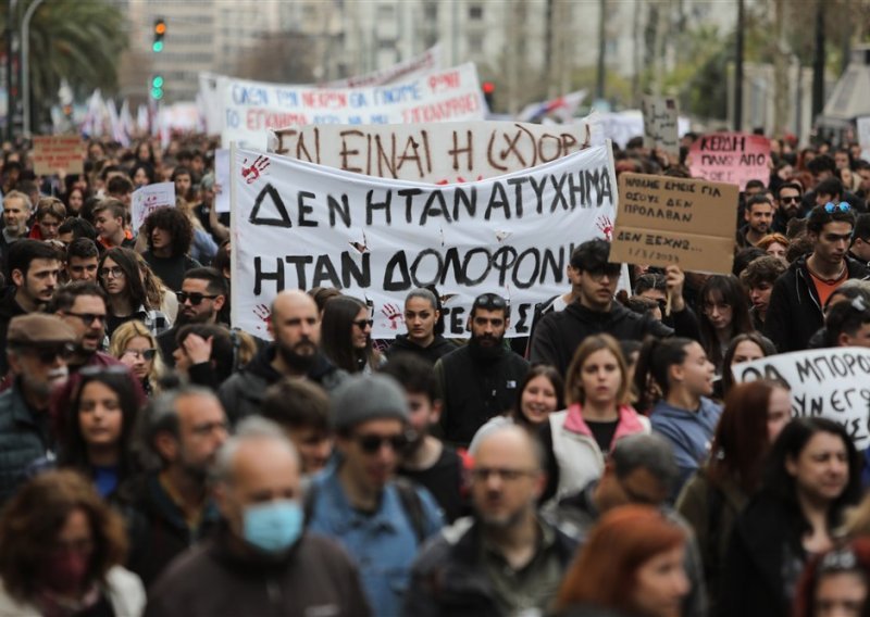 Deseci tisuća Grka ponovo na ulicama zbog željezničke nesreće