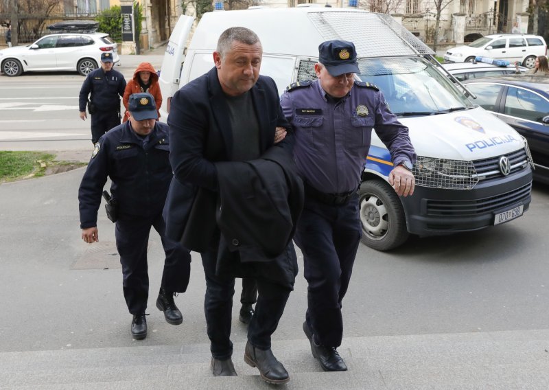 Uhićeni župan Dekanić s lisicama na rukama doveden na sud, hoće li ostati u pritvoru?