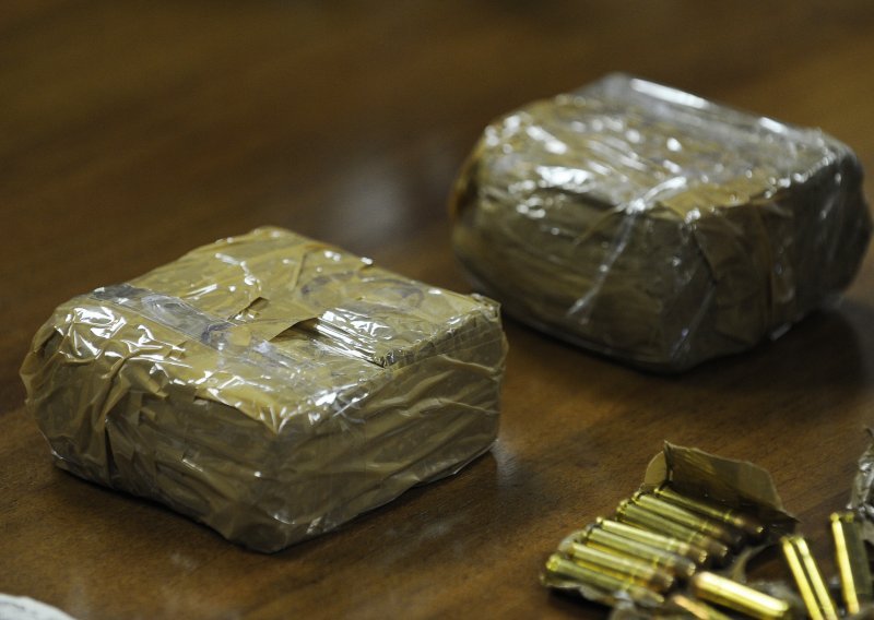 Kurir iz Vojnića uhvaćen u Šibeniku s kilogramom kokaina