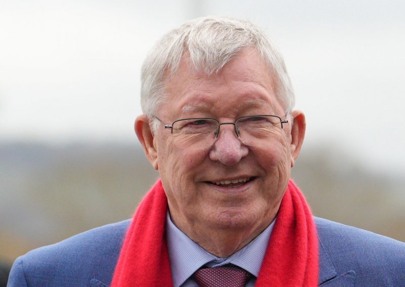 Legendarni trener Alex Ferguson nakon 40 godina dobio medalju koja mu je bila tiha patnja
