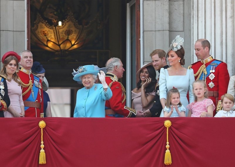 Stižu promjene i na balkonu Buckinghamske palače; tko će na krunidbi tamo stajati?