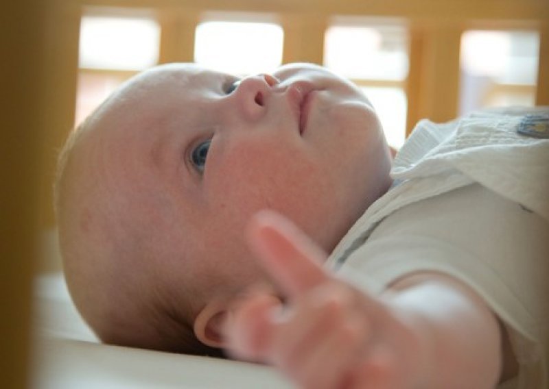 U Britaniji rođena prva beba s DNK tri osobe