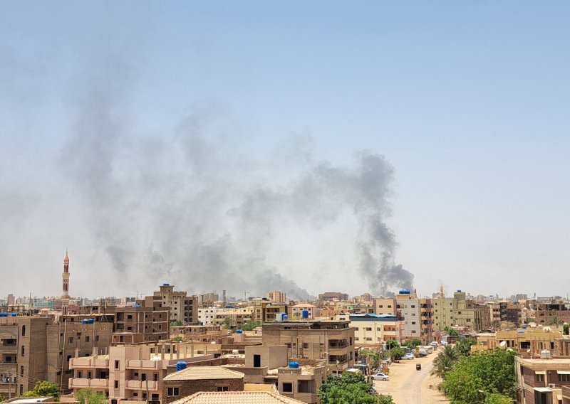 Saudijski zrakoplov pod paljbom u Sudanu uslijed nemira