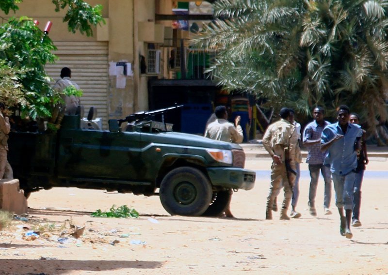 U Sudanu ubijeno najmanje 56 ljudi, stotine ranjenih