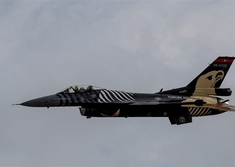 Amerikanci za 259 milijuna dolara moderniziraju turski F-16