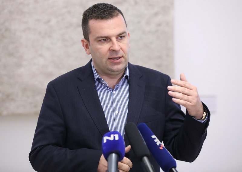 Reakcije na ostavku Vanje Marušić: 'Visi u zraku je li tu bilo kaznenog djela'