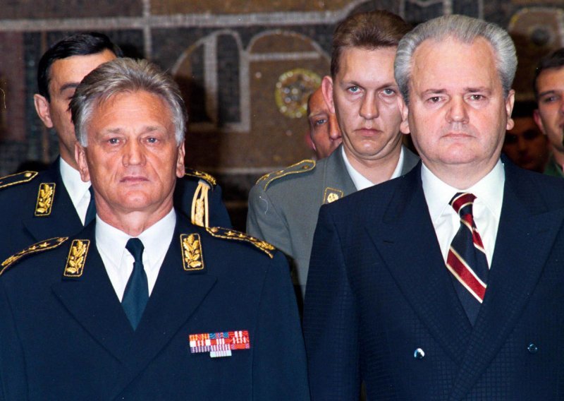 Miloševićevi sljedbenici 'optužuju' novom knjigom
