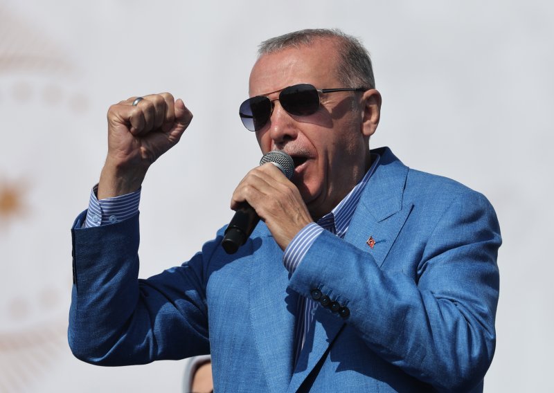 Erdogan uzvratio: Pokopat ćemo pro-LGBT oporbu u glasačkoj kutiji