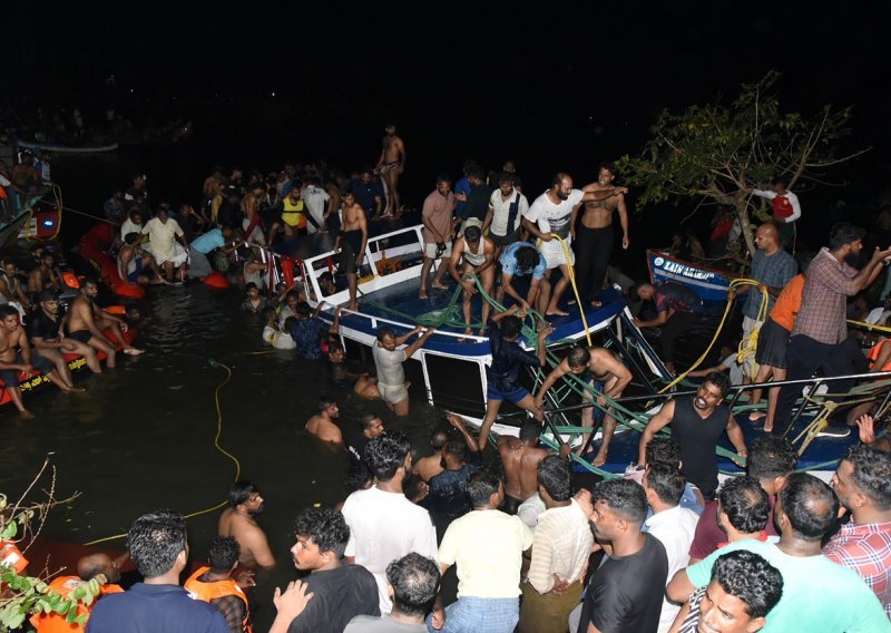 Tragedija u Indiji: U prevrtanju turističkog broda poginule najmanje 22 osobe, većinom djeca