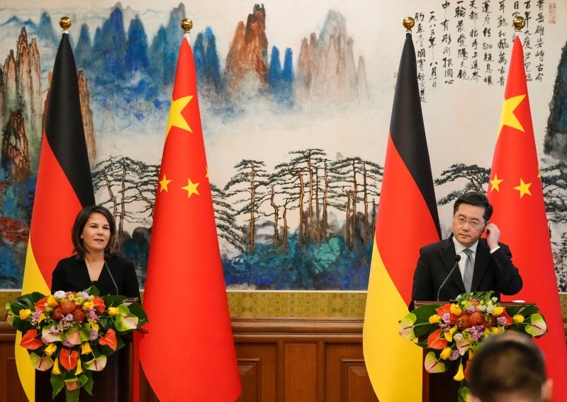 Kineski šef diplomacije u posjetu Europi
