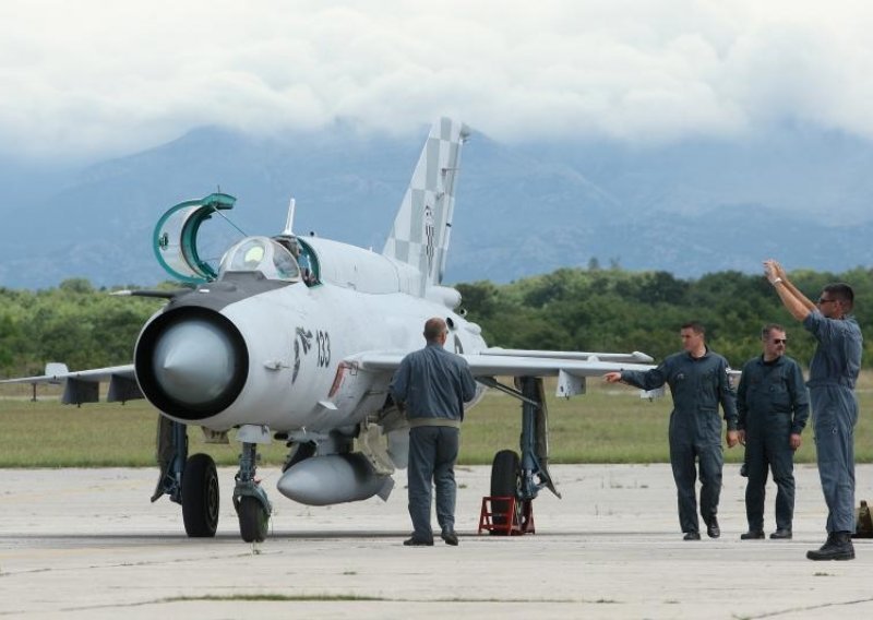 Hrvatska traži ponude za nabavu vojnih aviona