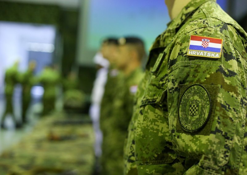 Novi skandal u vojsci: Vojna policija istražuje prevare na ispitima
