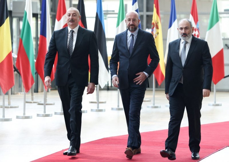 Armensko-azerbajdžanski pregovori trebali bi dovesti do mirovnog sporazuma