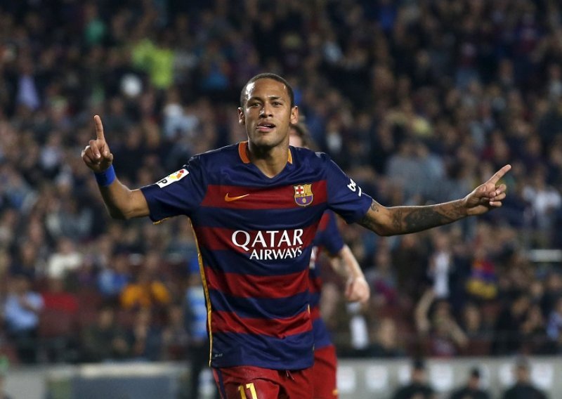 Čarobni Neymar zabio četiri gola, ali ovim potezom oduševio sve
