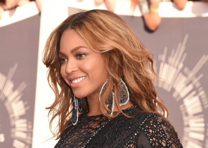 Počastila cijelu ekipu: Beyonce i njezin suludo velik račun za piletinu