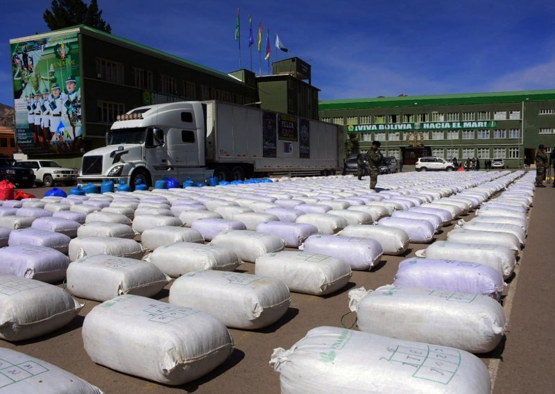 U Boliviji zaplijenjeno 9,2 tone lišća koke iz Perua