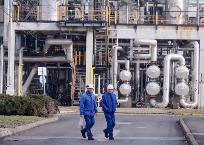 Otkazi 72 radnika vode zatvaranju Rafinerije Sisak