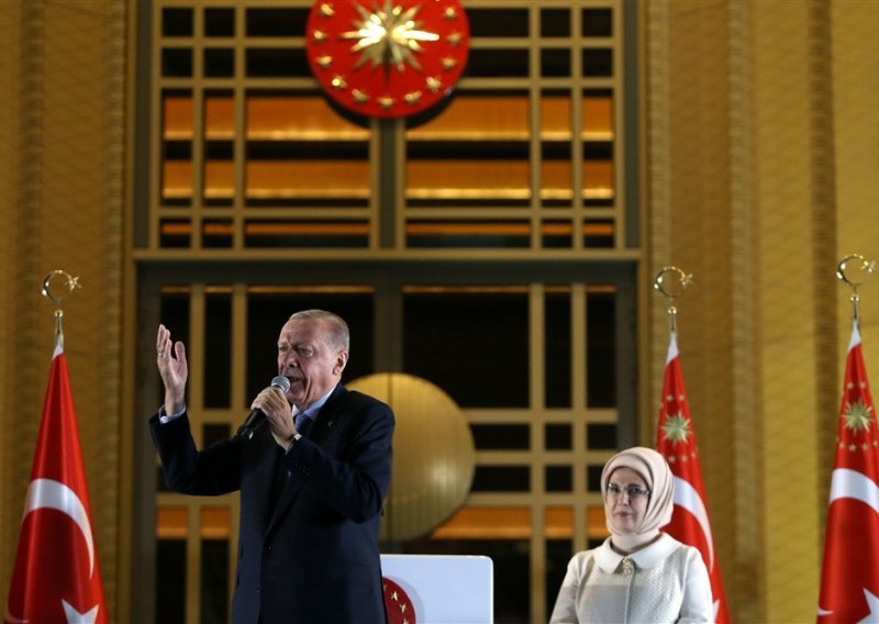 Izborni promatrači: 'Erdogan je pobijedio uz neopravdanu prednost'