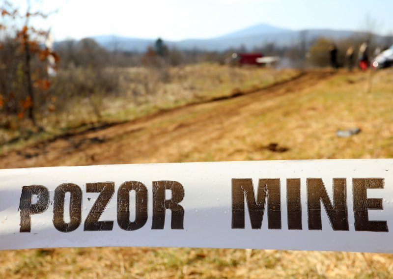 Policija na Plješevici pronašla i uklonila 13 odbačenih mina iz Domovinskog rata