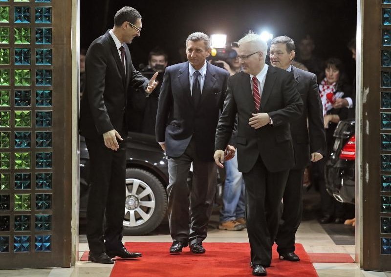 Josipović ide u Vukovar, pozvani Gotovina i Markač