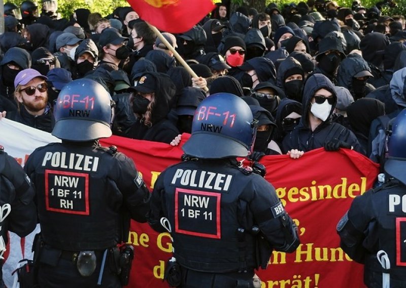 Policija razbila zabranjeni nasilni prosvjed krajnje ljevice u Leipzigu