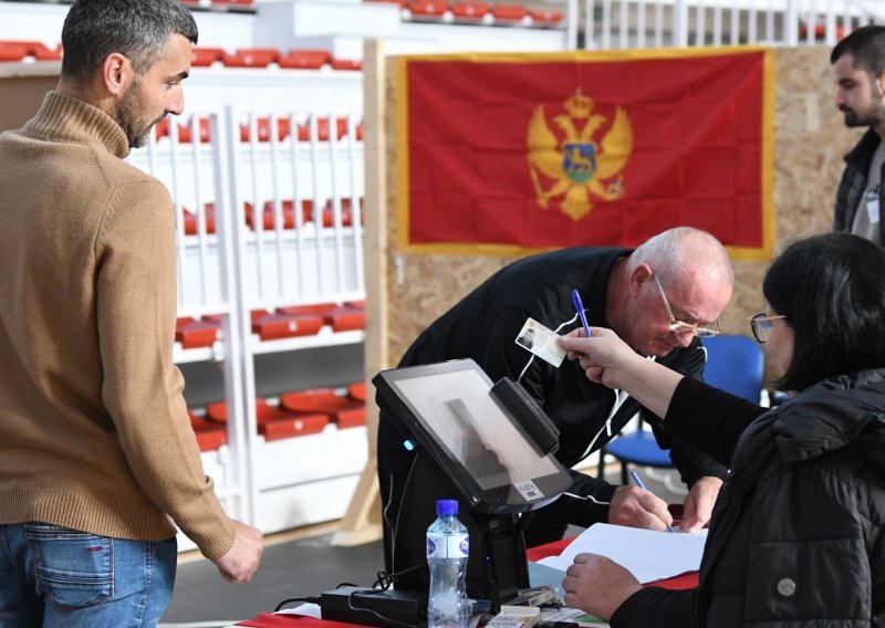 Niža izlaznost na izborima u Crnoj Gori, nema većih nepravilnosti