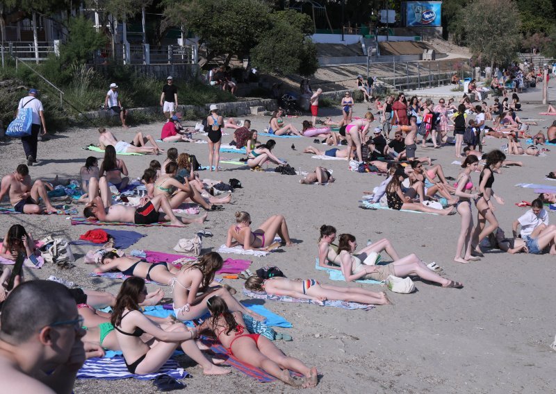 Ljetni odmor u Hrvatskoj planira 40 posto građana, najviše ih brine rast cijena