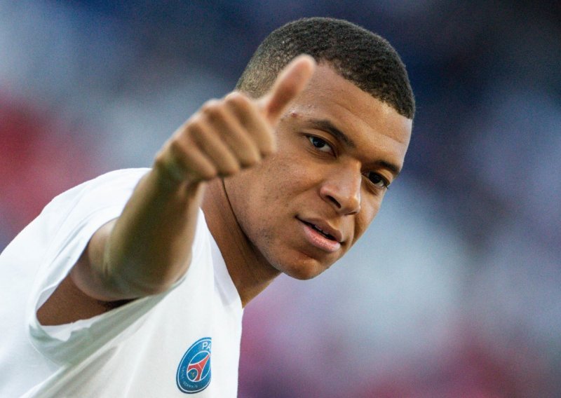 Kylian Mbappe se oglasio i još jednom sve šokirao; svi se pitaju što ustvari želi?