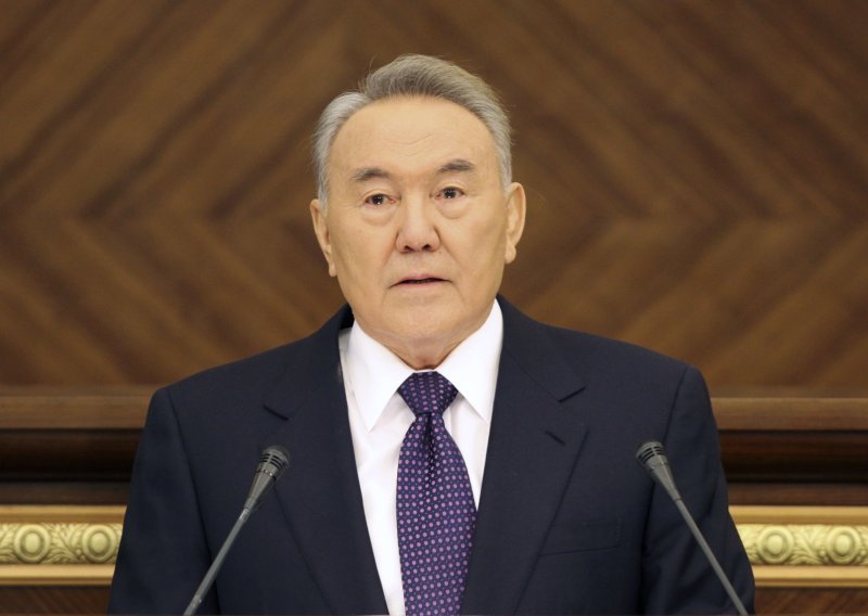 Za Nazarbajeva glasalo 95.5 posto birača?
