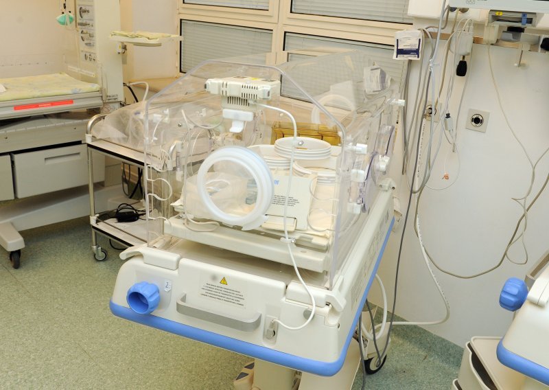 Zaražena beba iz Bjelovara i dalje u teškom stanju, drugo dijete stabilnije