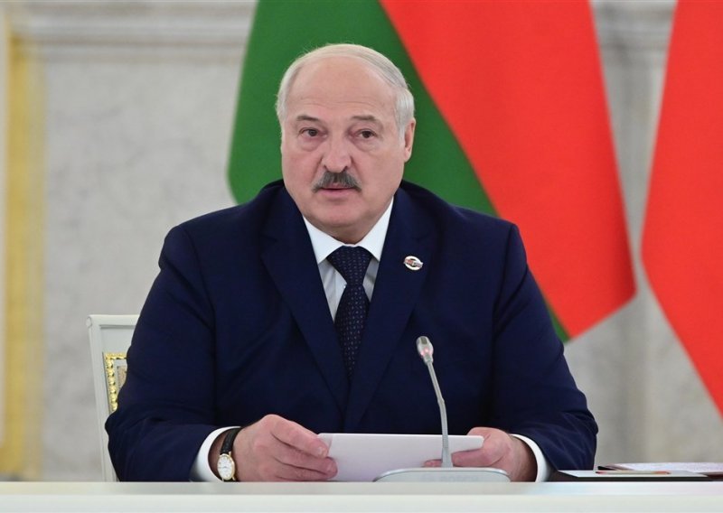 Lukašenko naredio obnovu kontakata s Poljskom