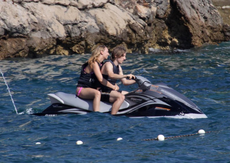 Luka Modrić s velikim hitom Olivera otkrio kako uživa na ljetnom odmoru
