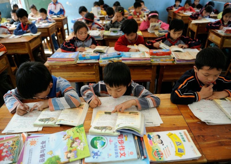Unatoč zabranama Xi Jinpinga, cvjeta tajno tržište ilegalnih privatnih škola u Kini