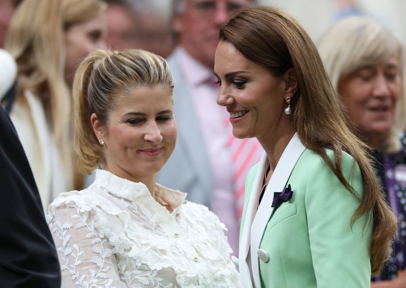 Izraz lica Federerove supruge zbog njegovog susreta s Kate Middleton govori više od riječi