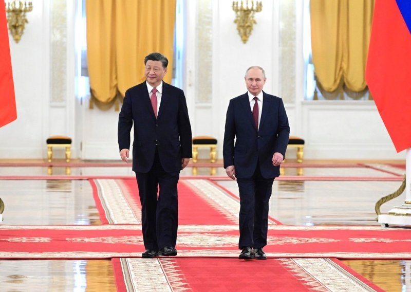 Kremlj odbacuje kao 'fikciju' navodno Xijevo upozorenje Putinu o nuklearnom oružju