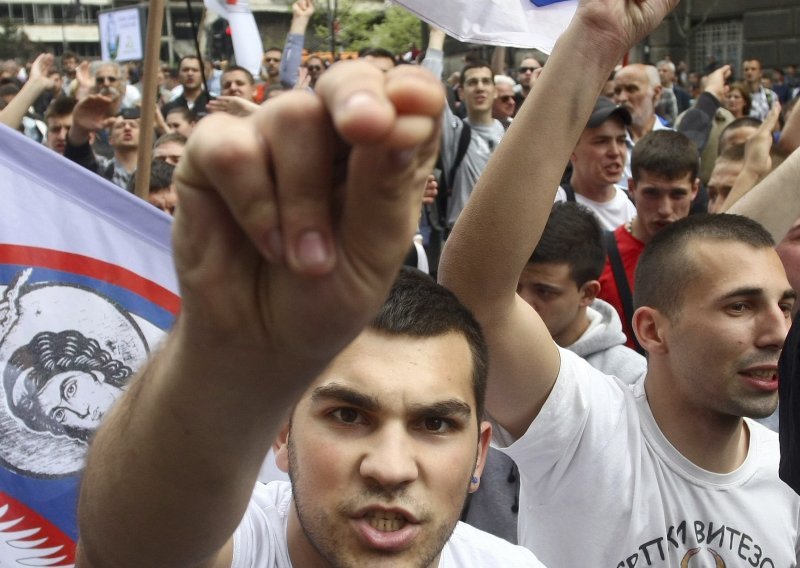 Desničari tuže Vladu Srbije zbog kapitulacije