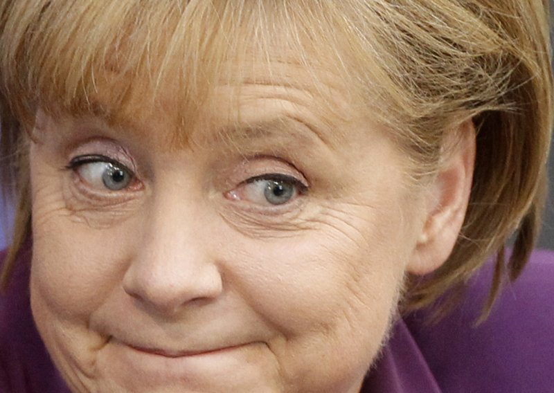 Merkel najavila da će postati 'čelična lady'